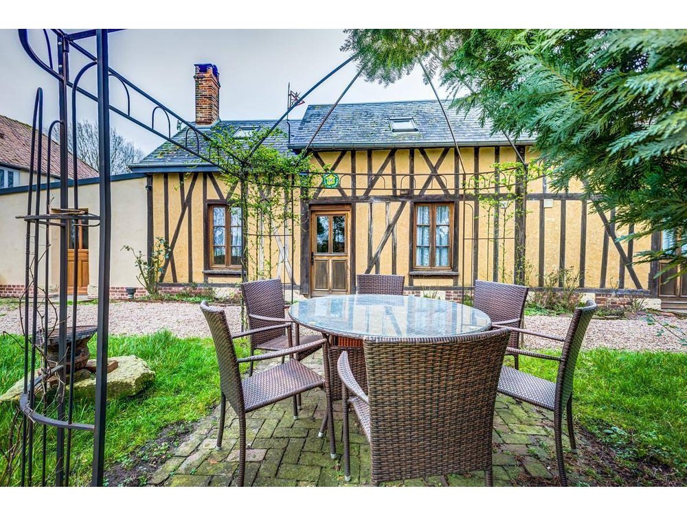Holiday home in Oise from £52 per night