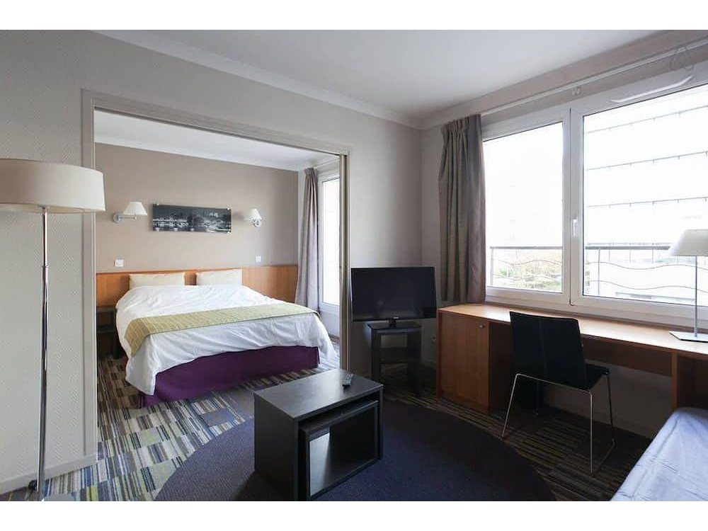 Holiday apartment in Hauts-de-Seine from £195 per night