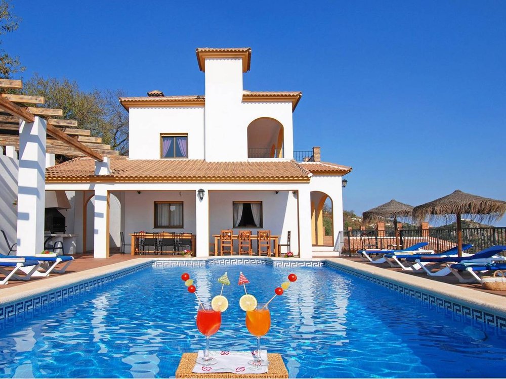 Holiday home in Comares from £44 per night