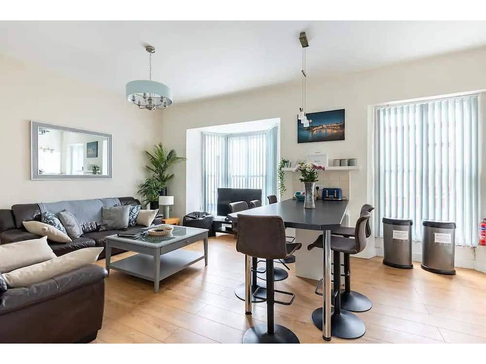 Holiday apartment in Tenby from £118 per night