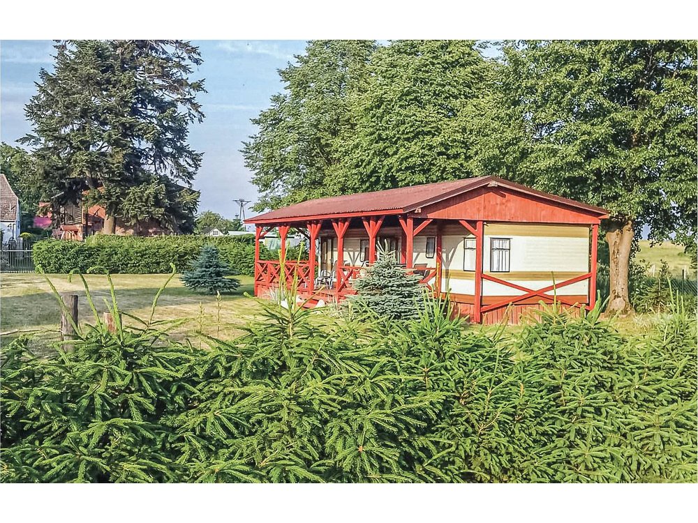 Camping in Lake Gardno from £67 per night