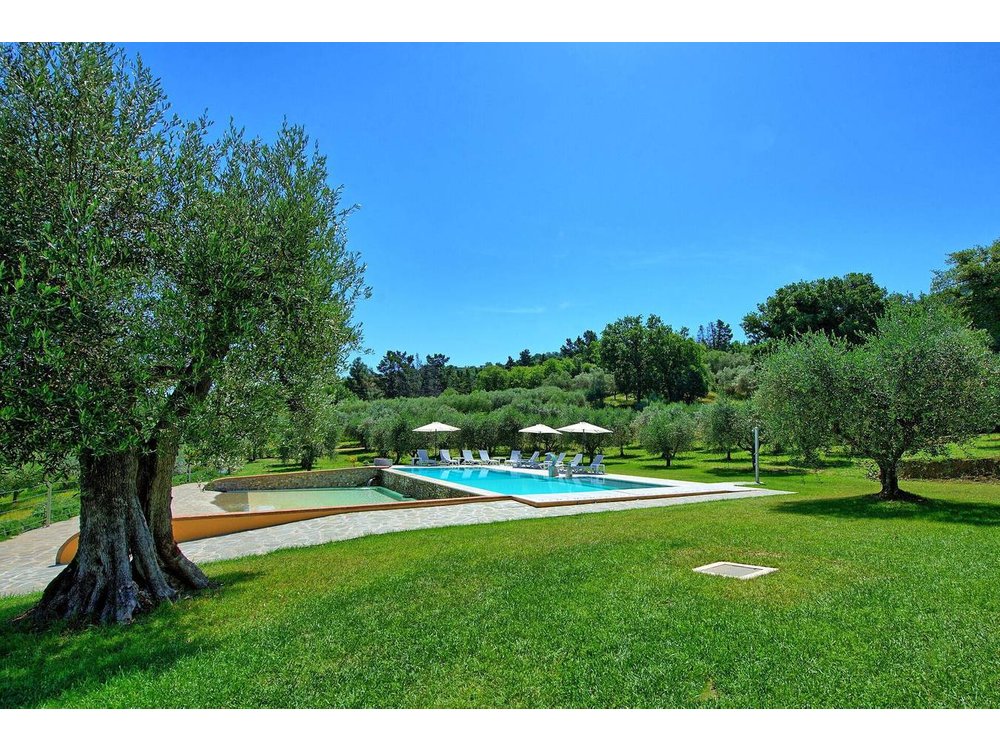 Holiday home in Paciano from £555 per night