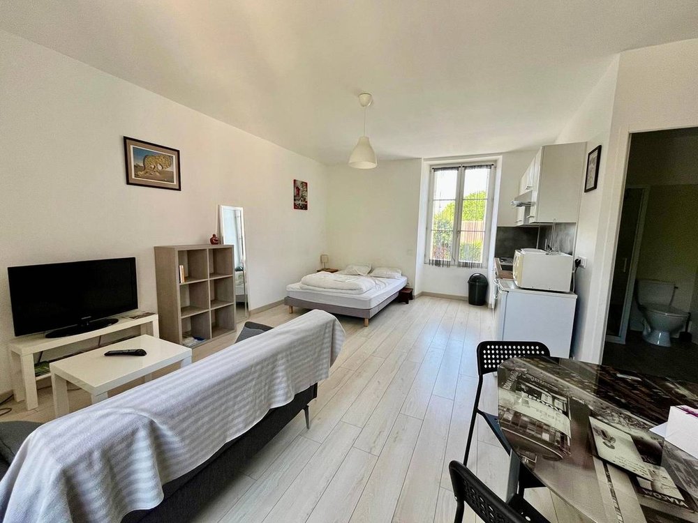 Holiday apartment in Vienne from £35 per night