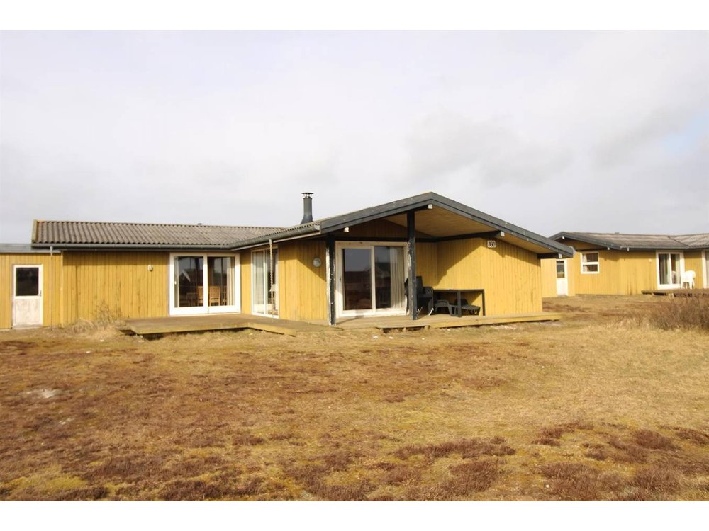 Holiday home in Hvide Sande from £47 per night