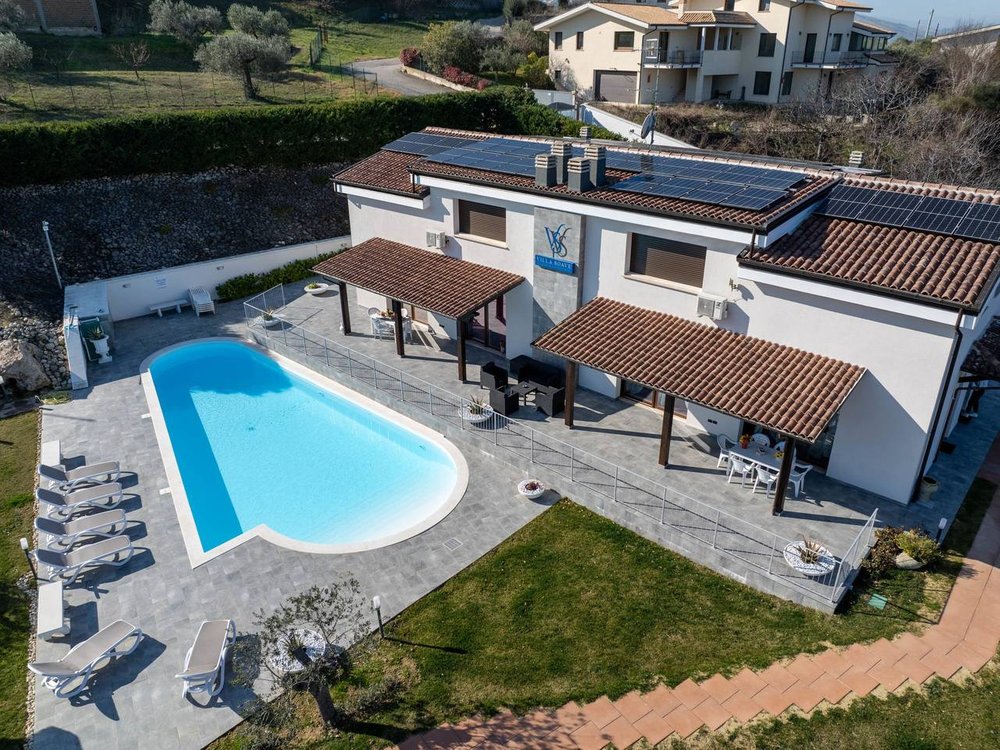 Holiday apartment in Pescara Province from £50 per night