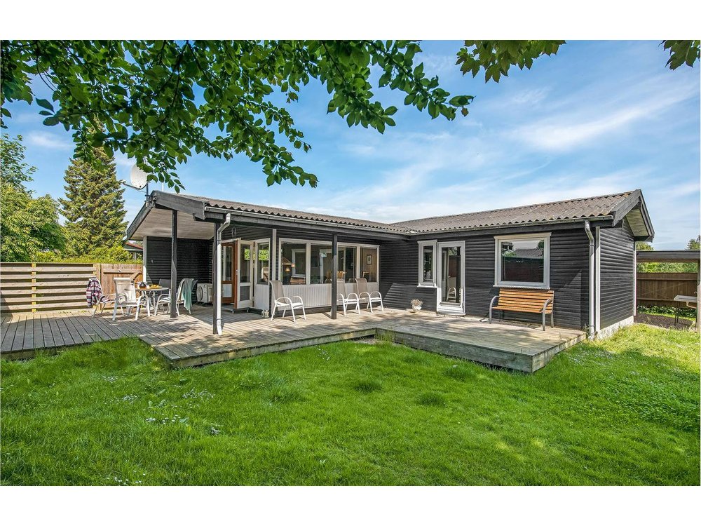 Holiday home in Humble from £54 per night
