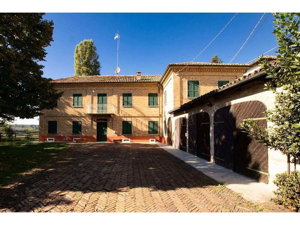 Holiday home in Langhe from £533 per night