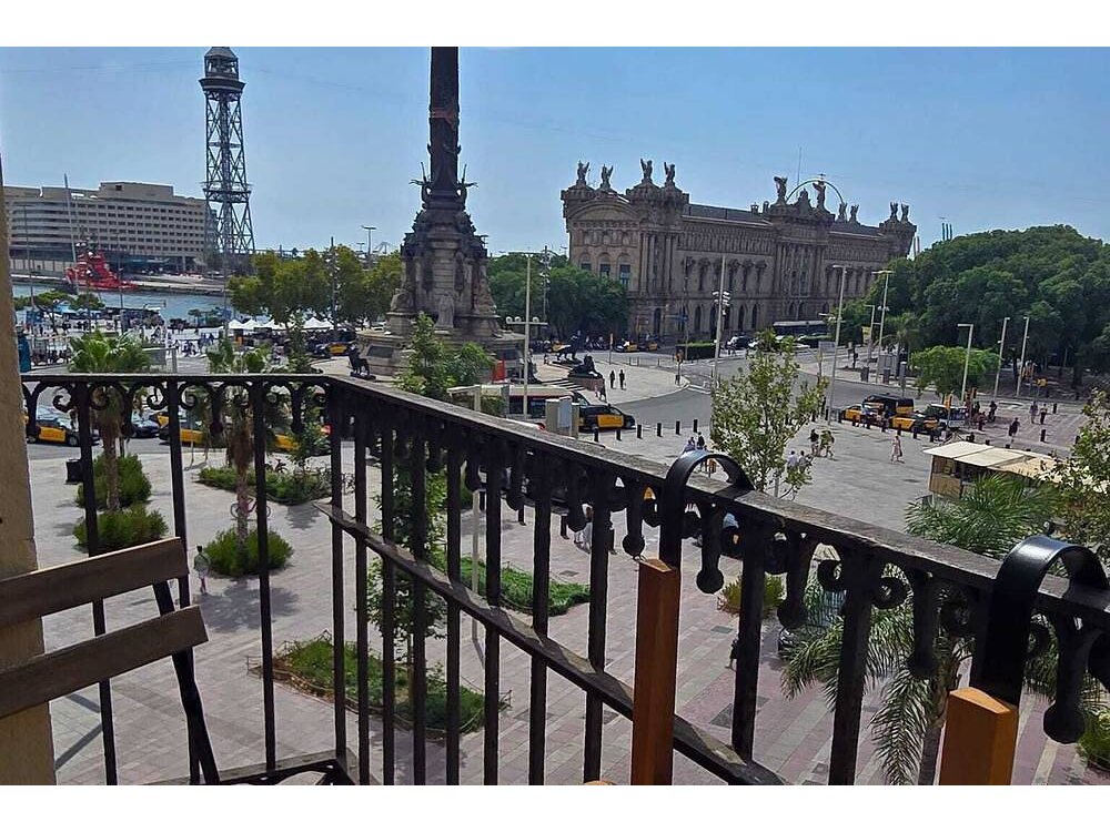 Holiday apartment in Barcelona from £491 per night