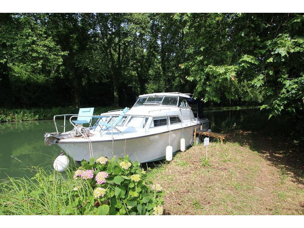 Boat in Aquitaine from £66 per night