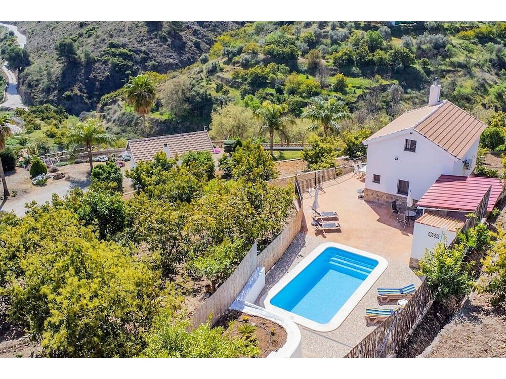 Holiday home in Yunquera from £74 per night