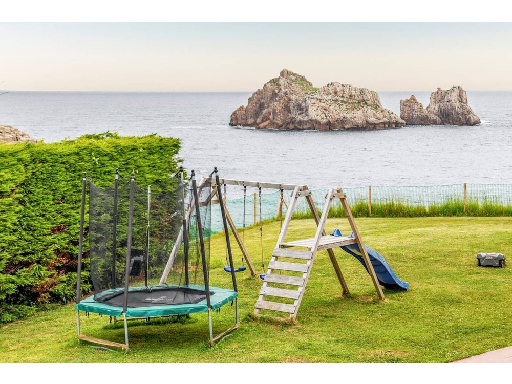 Holiday home in Piélagos from £434 per night