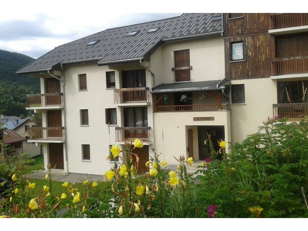 Holiday apartment in Ain from £53 per night