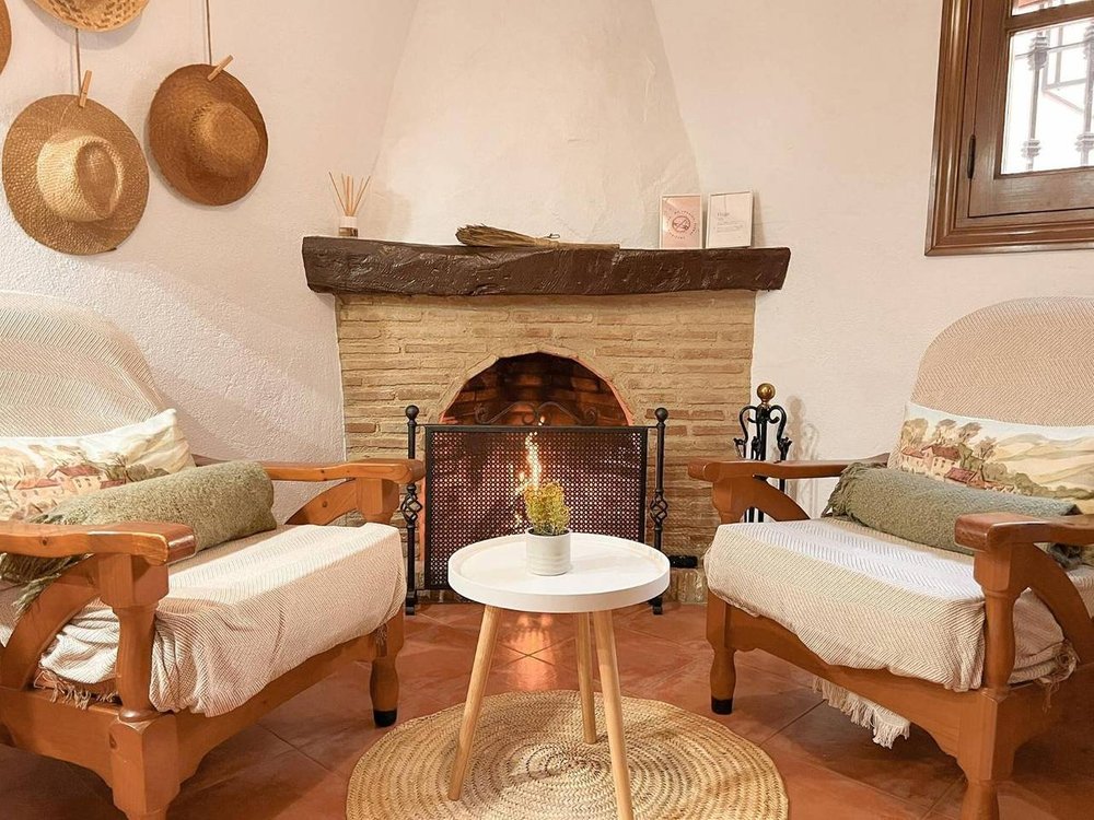 Holiday home in Genalguacil from £62 per night
