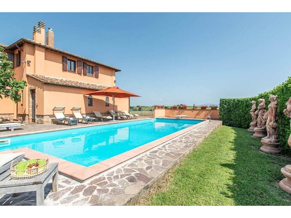 Holiday home in Lake Trasimeno from £689 per night