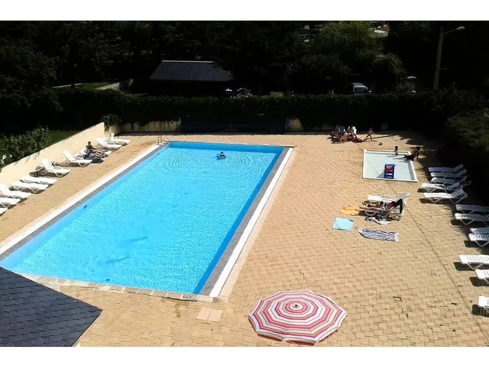 Camping in Estavar from £48 per night