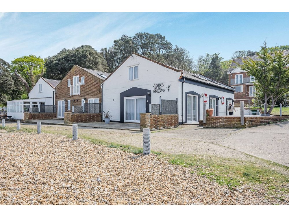 Holiday home in Norton Green from £56 per night
