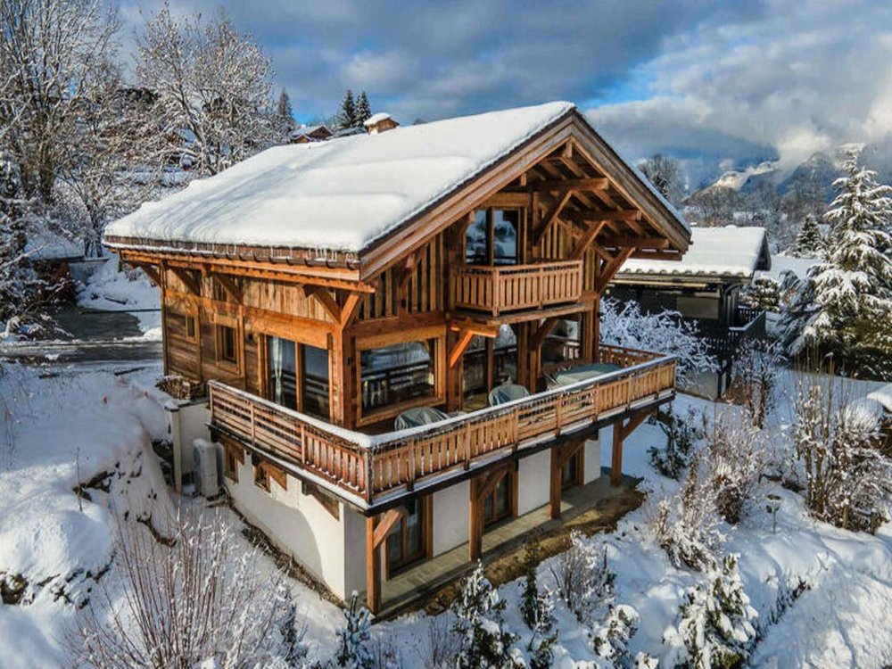 Holiday apartment in Rhone-Alps from £1384 per night
