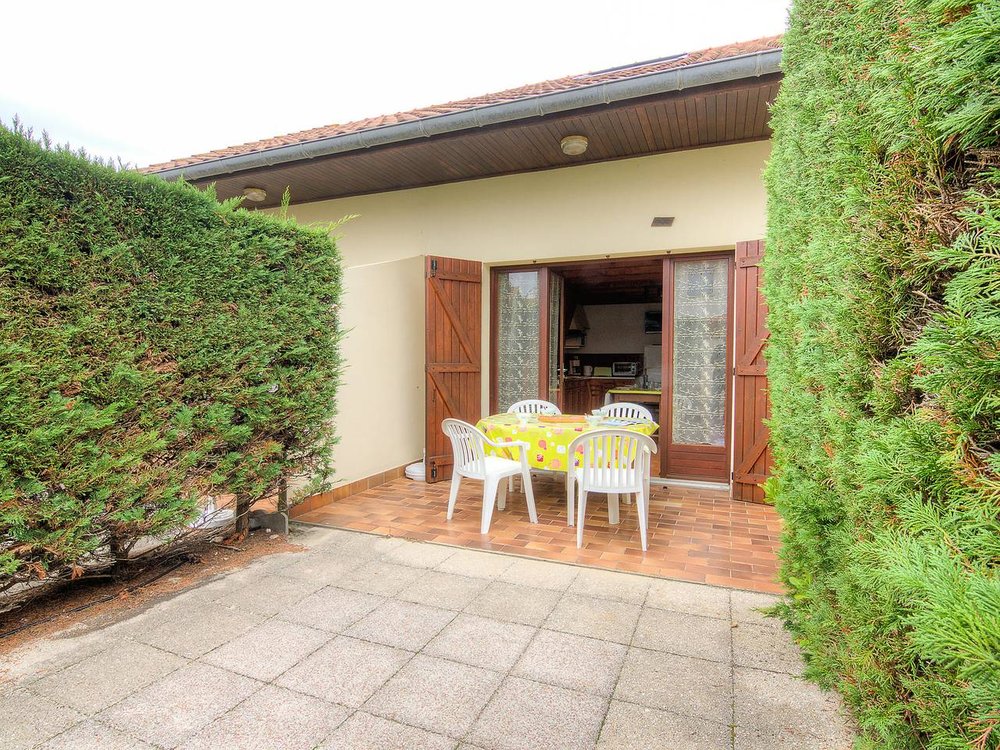 Holiday home in Landes from £54 per night