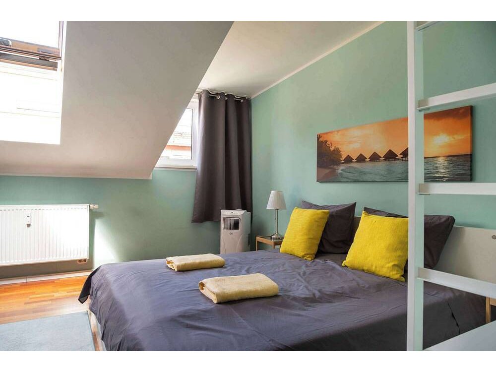 Holiday apartment in Berlin from £118 per night