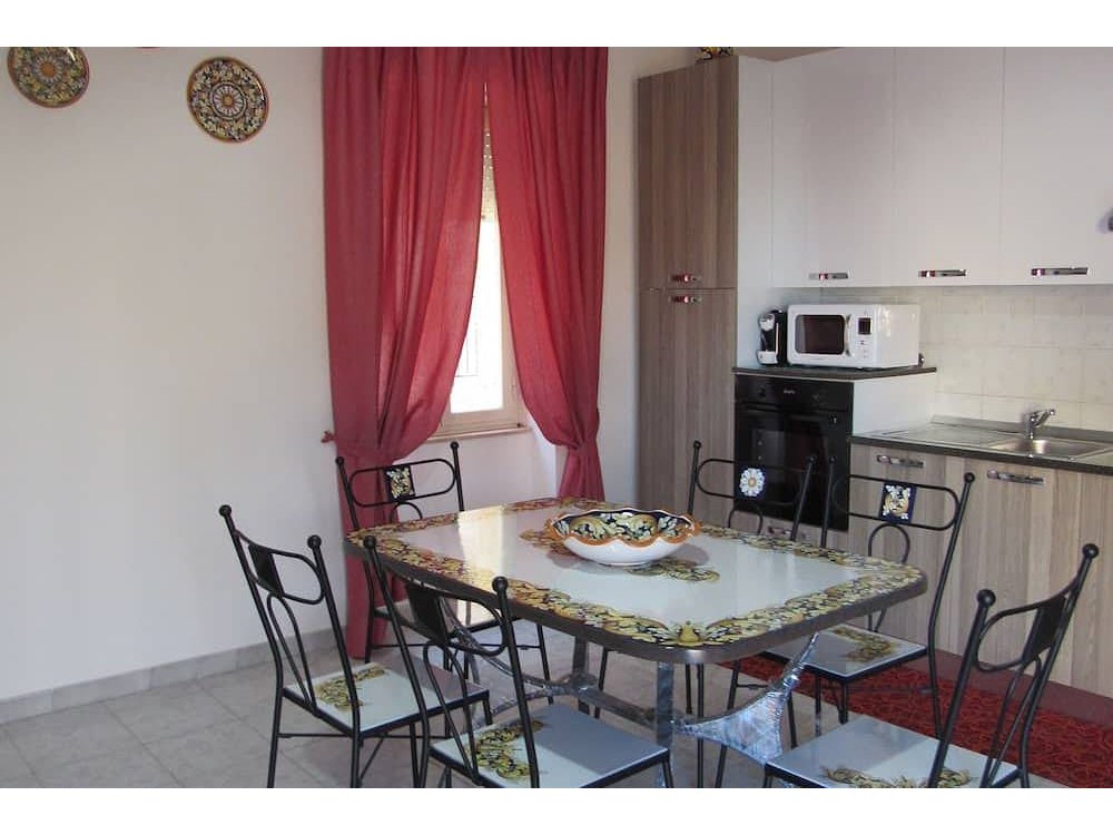 Holiday home in Val di Noto from £44 per night
