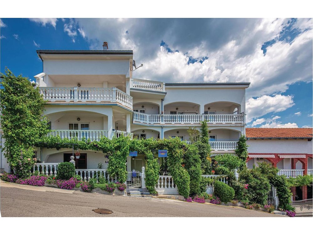Holiday apartment in Kvarn land from £26 per night