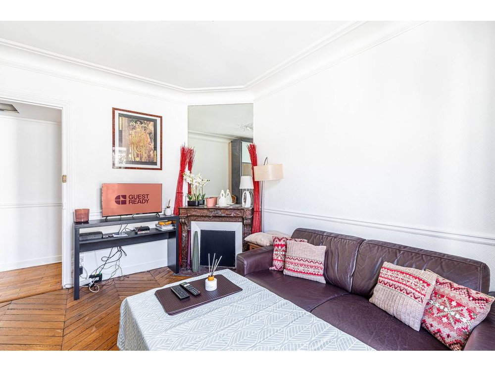 Holiday apartment in Hauts-de-Seine from £183 per night