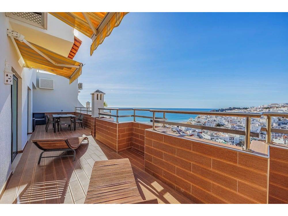 Holiday apartment in Albufeira from £186 per night