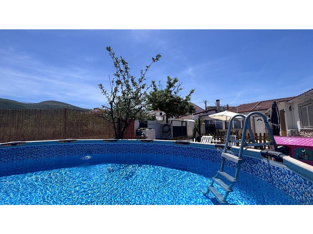 Holiday home in Oeste from £46 per night