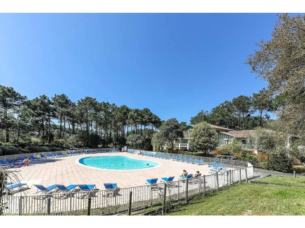 Holiday home in Landes from £53 per night