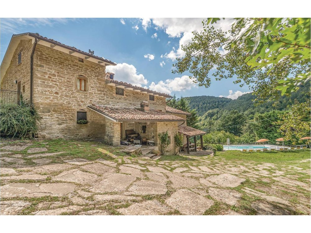 Holiday home in Apecchio from £209 per night