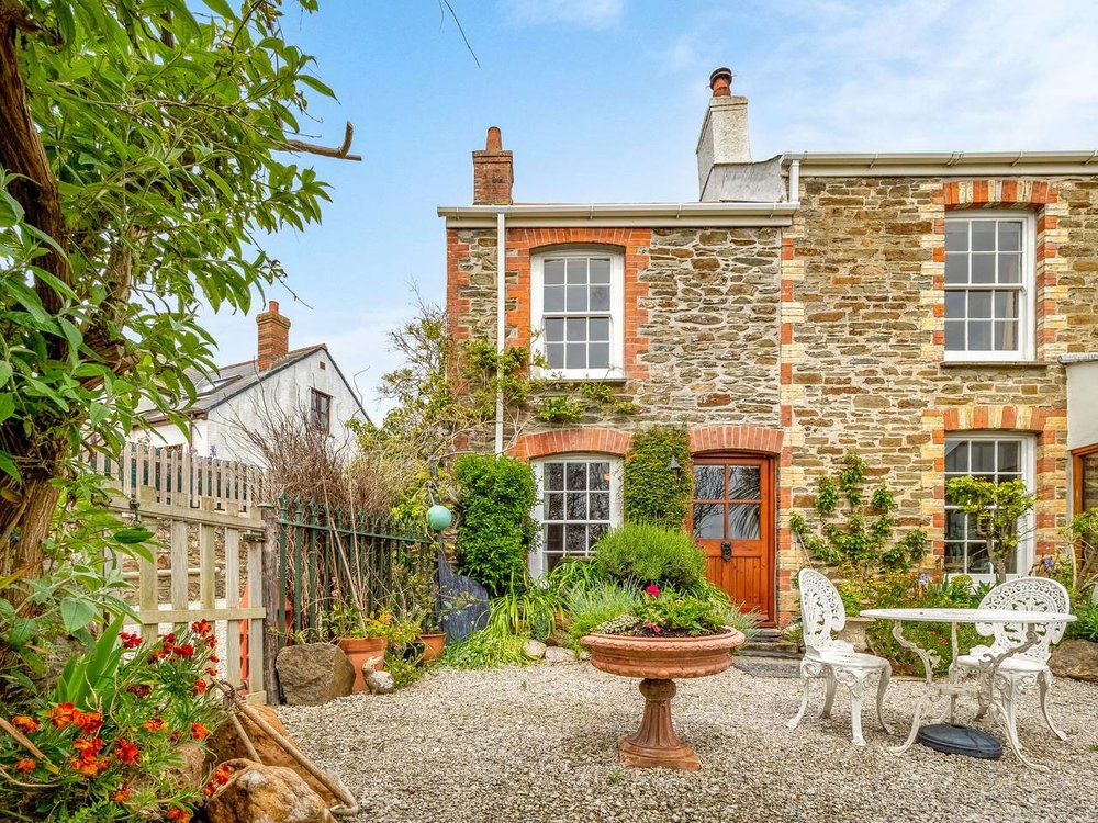 Holiday home in Cornwall from £83 per night