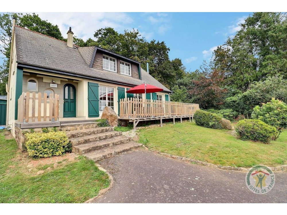 Holiday home in Parigné from £55 per night