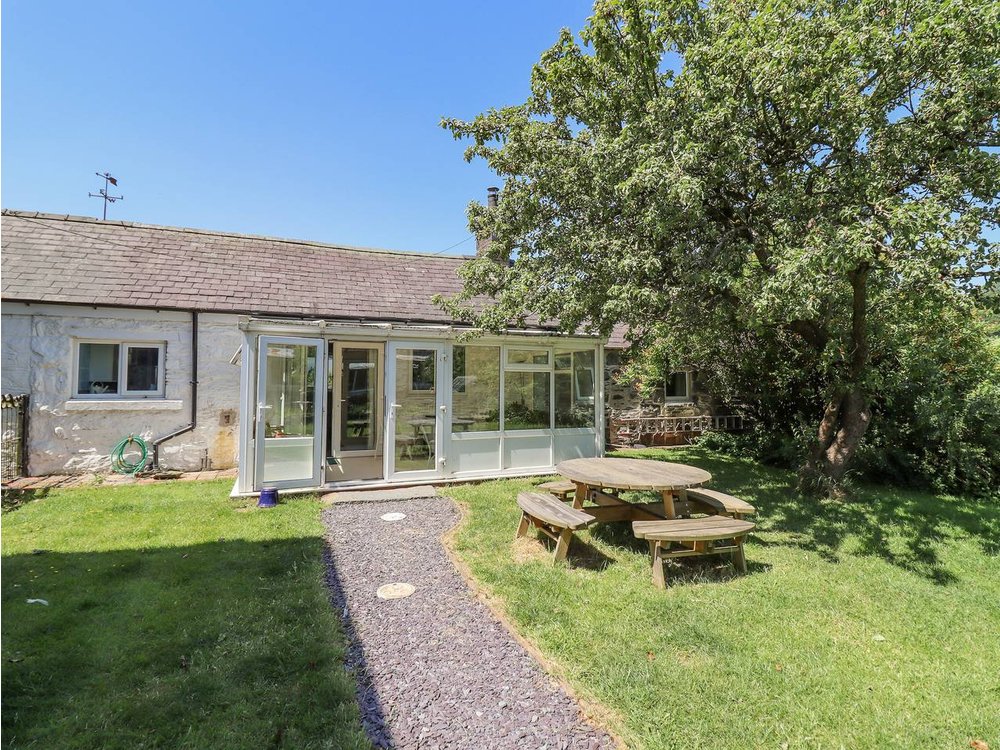 Holiday home in Gwynedd from £57 per night
