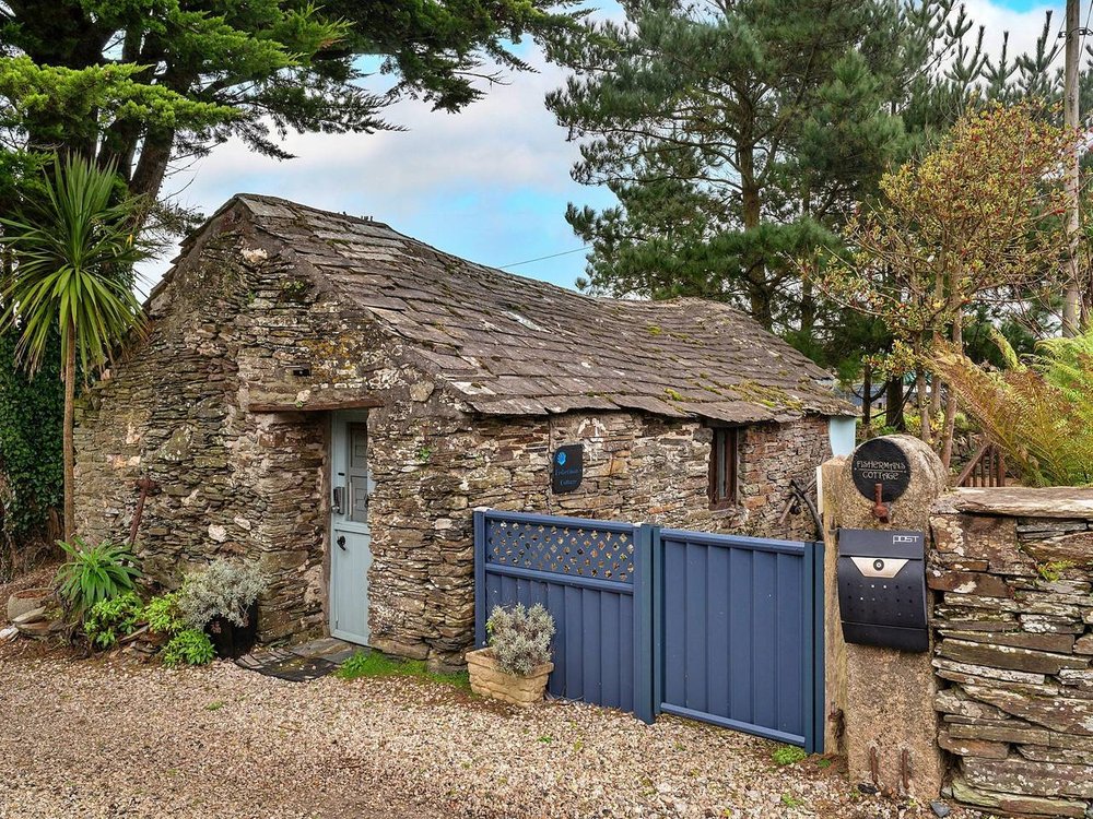 Holiday home in Cornwall from £353 per night