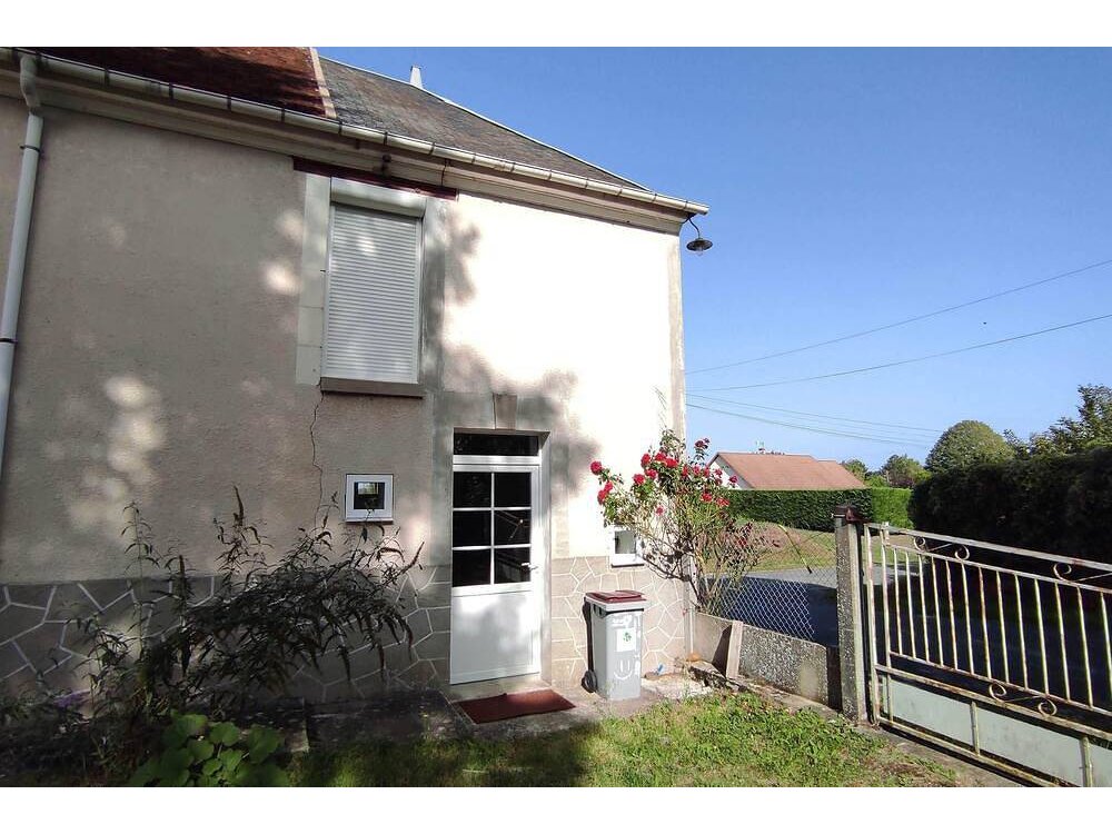 Holiday home in Couffy from £27 per night
