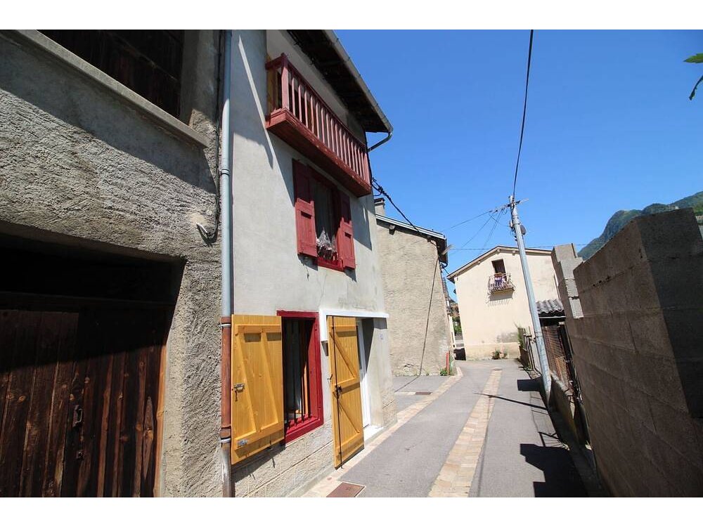 Holiday home in Auzat from £57 per night