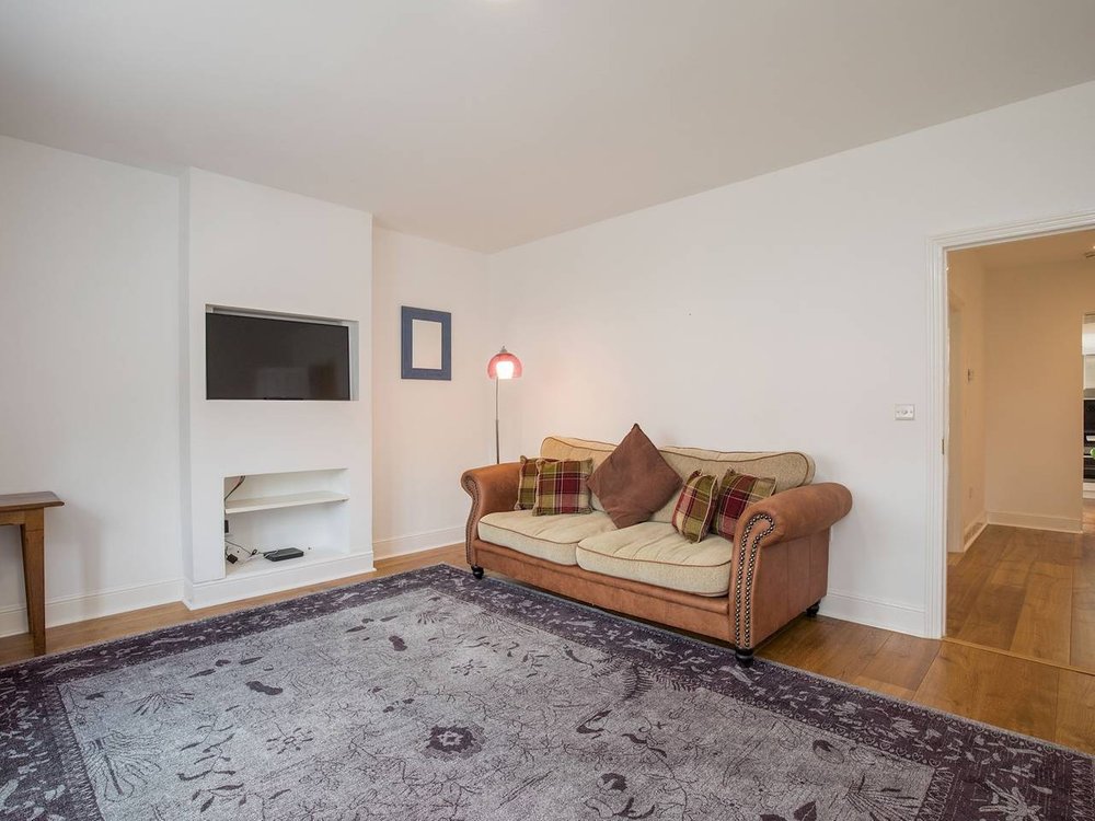 Holiday home in Berkshire from £107 per night