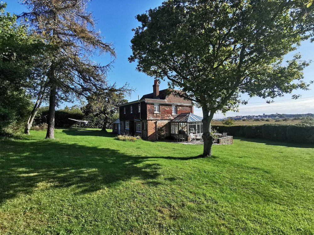 Holiday home in Isle of Wight from £214 per night