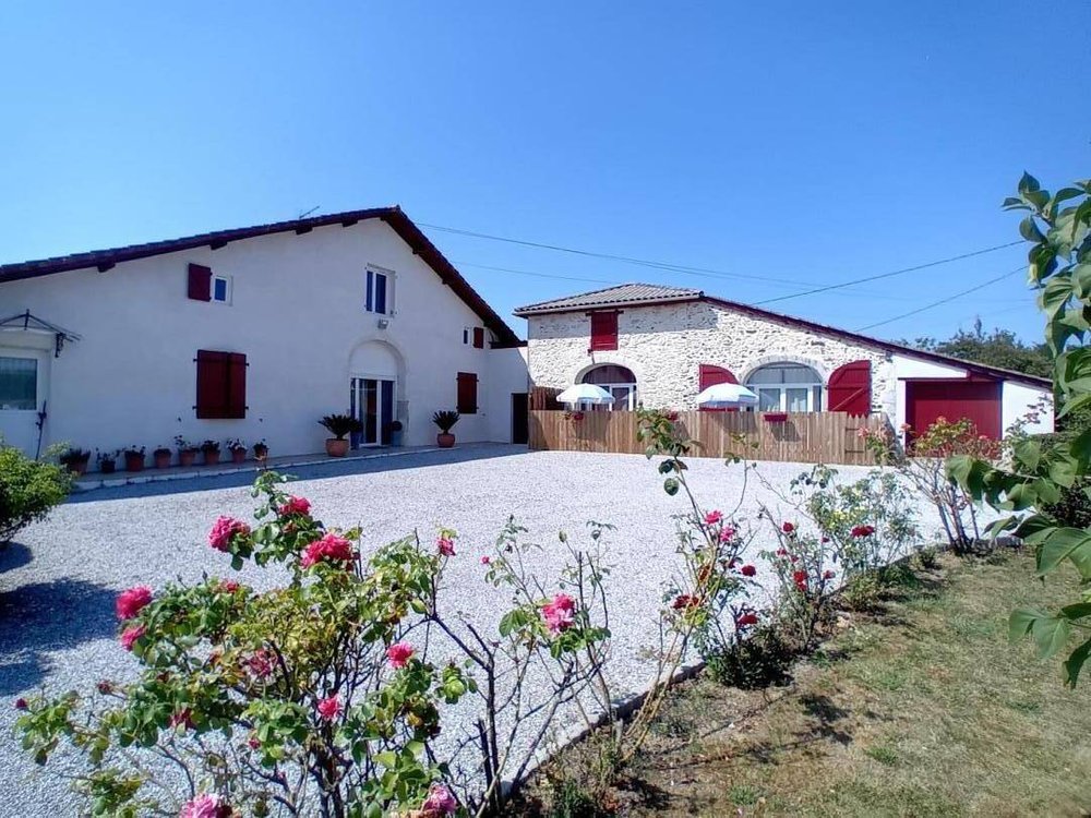 Holiday home in Landes from £46 per night