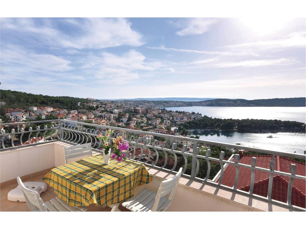 Holiday apartment in Ciovo from £27 per night