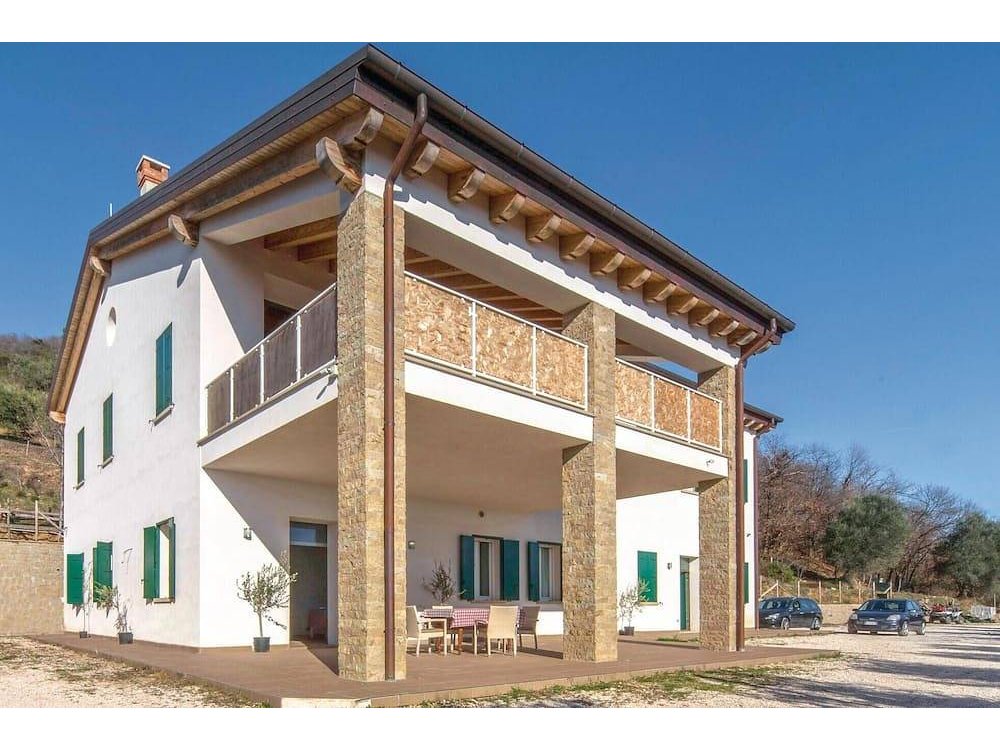 Holiday apartment in Cinto Euganeo from £56 per night