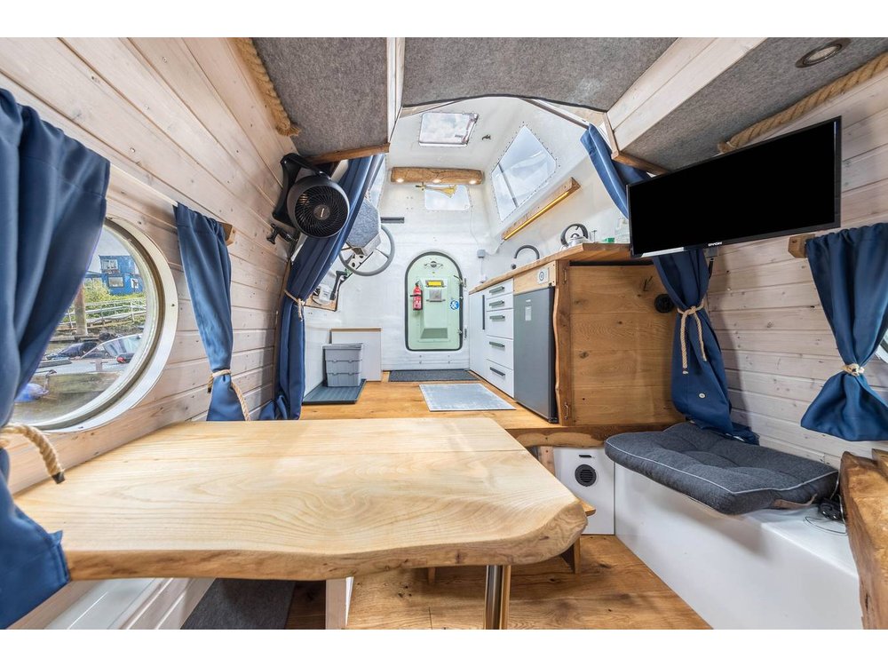 Boat in Hamburg from £55 per night