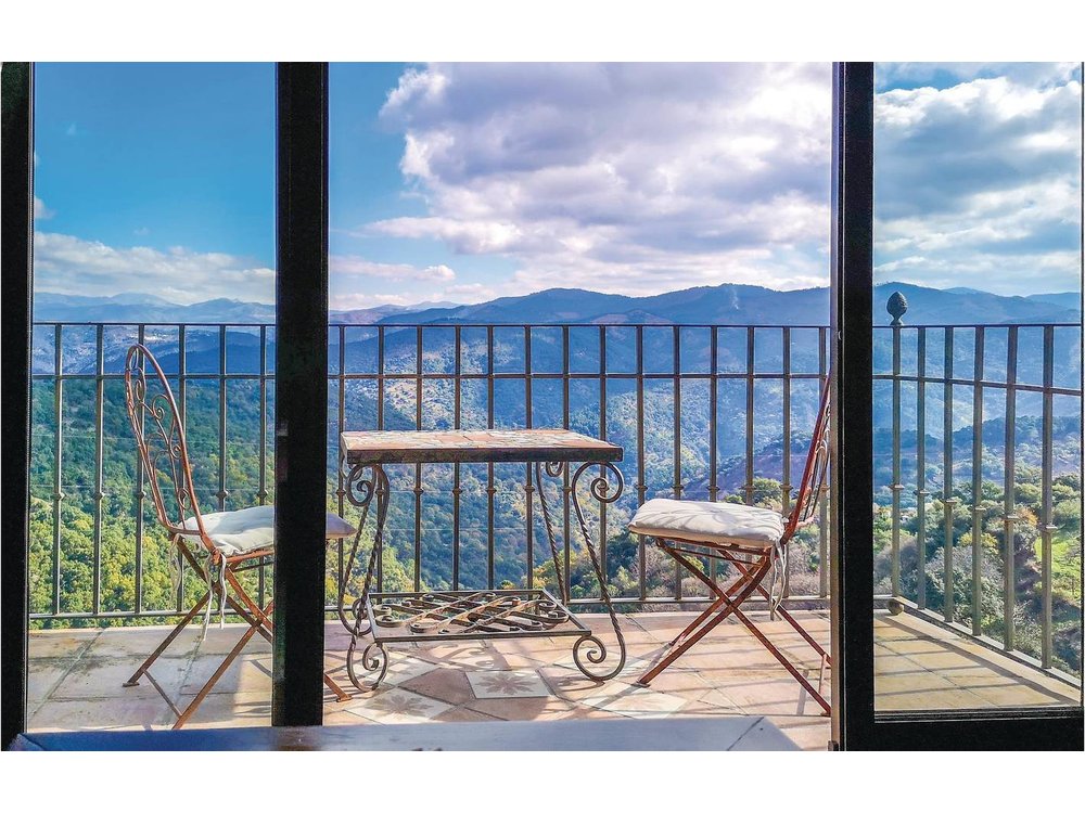 Holiday home in Benalauría from £30 per night