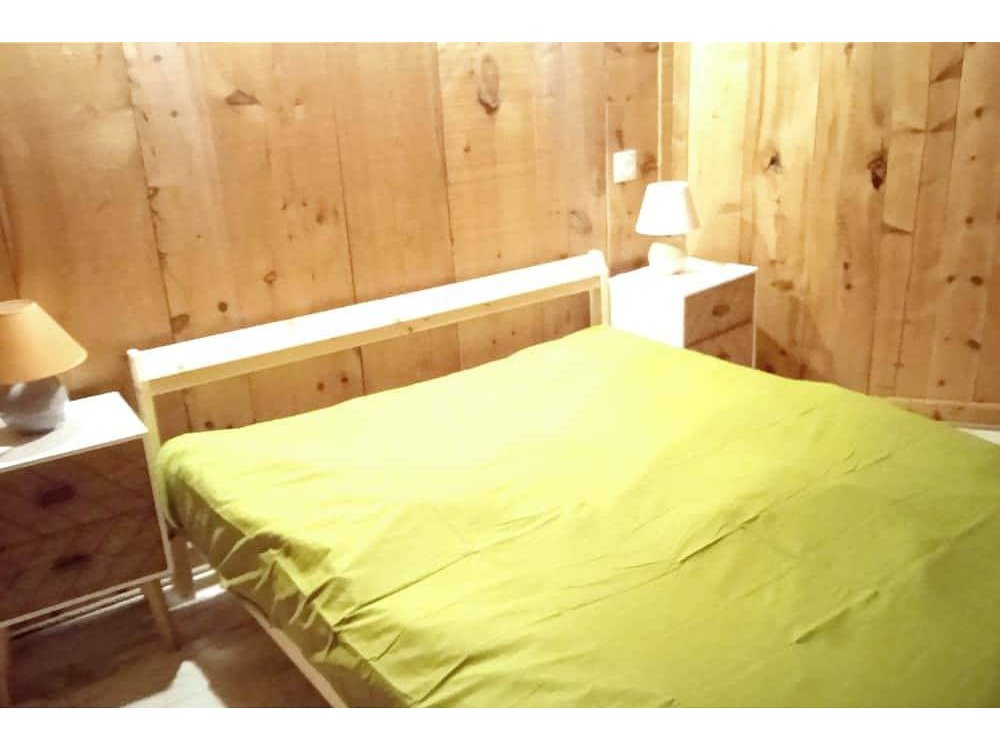 Holiday home in Pyrenees from £53 per night