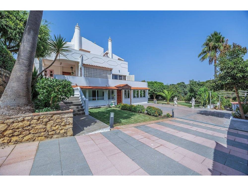 Holiday home in Albufeira from £980 per night