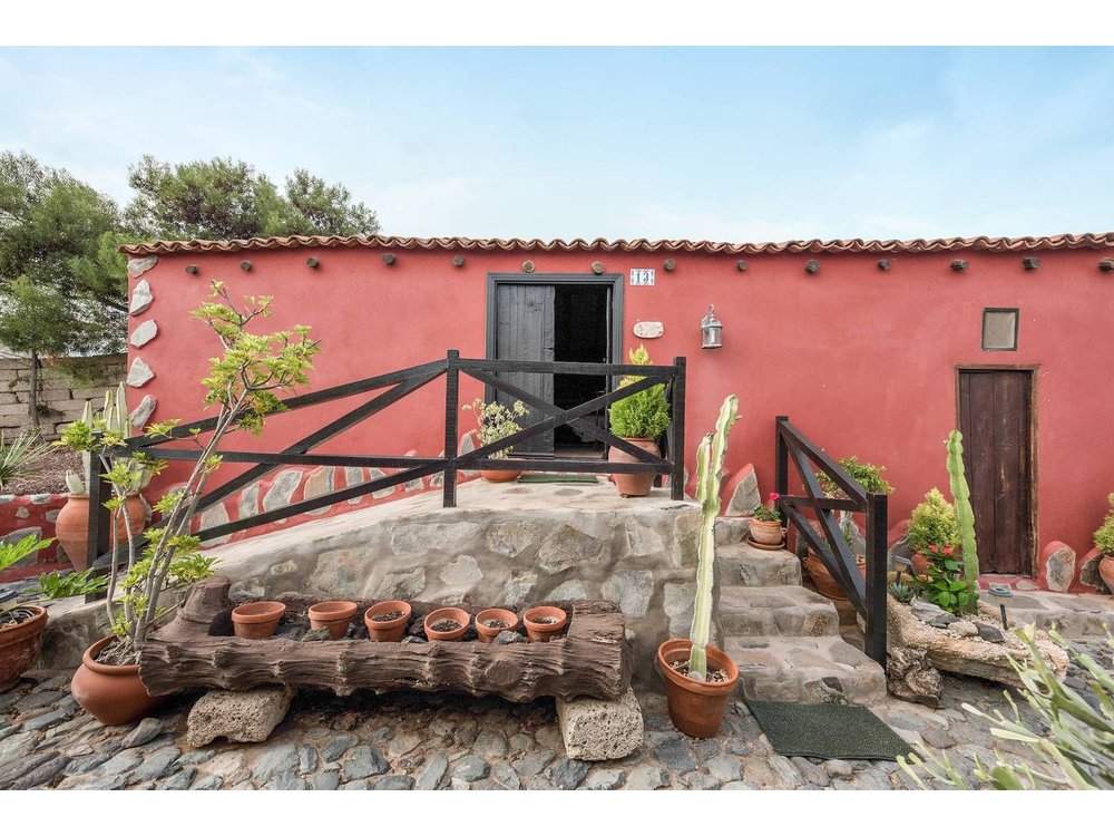 Holiday home in Arico from £49 per night