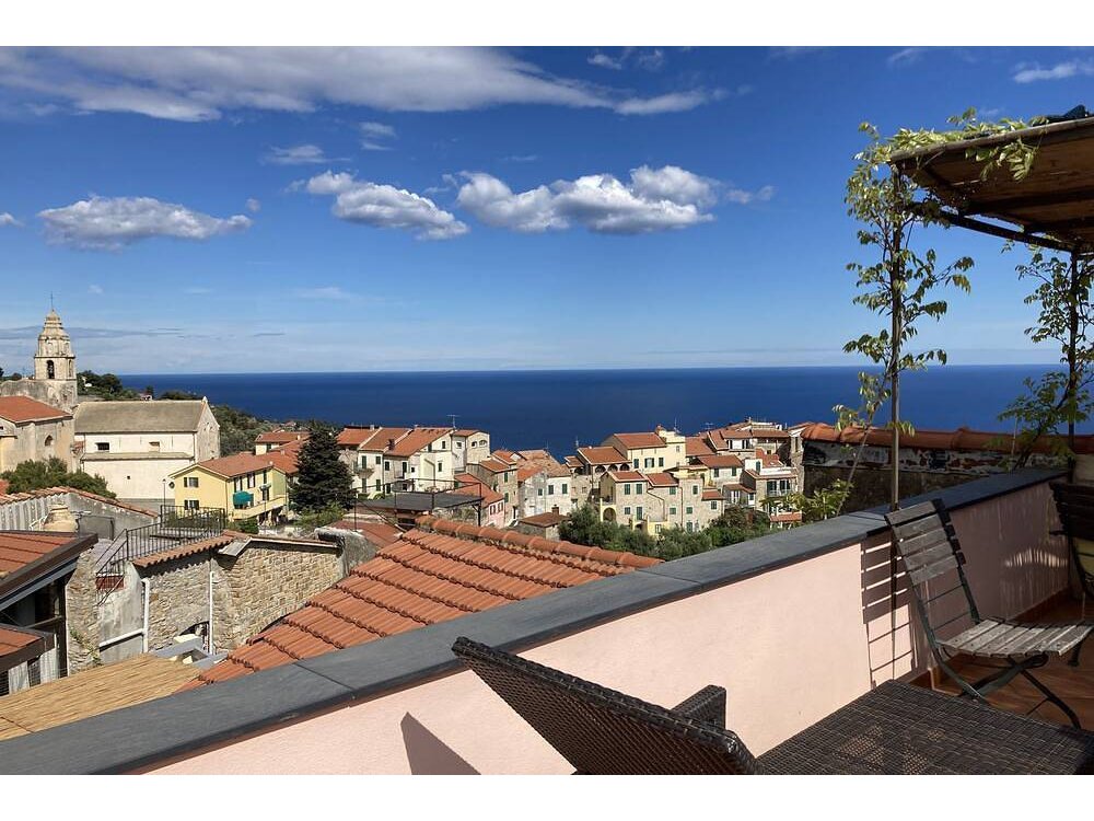 Holiday home in Cipressa from £105 per night