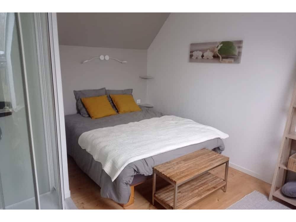 Holiday home in Pleyben from £41 per night