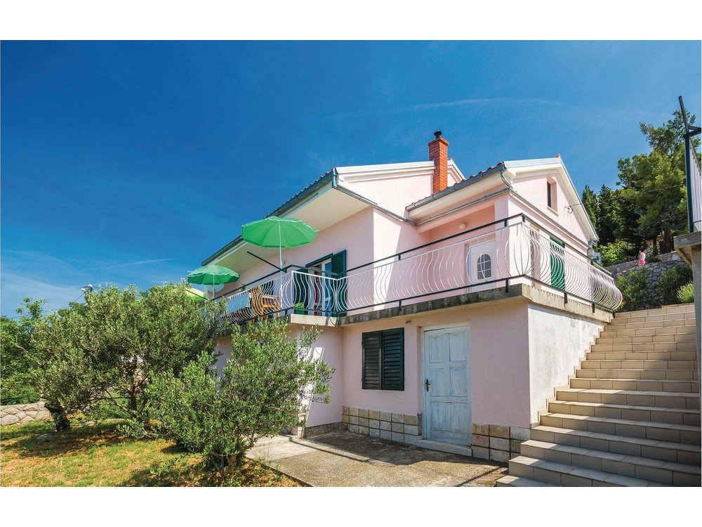 Holiday home in Kvarn land from £56 per night