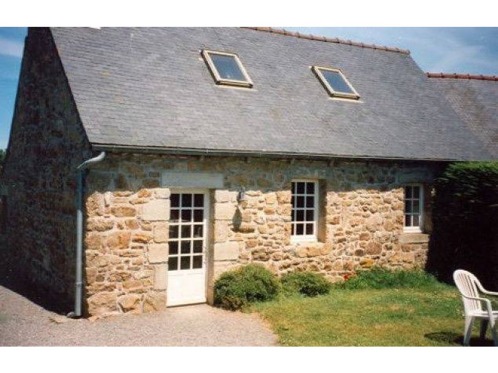 Holiday home in Pleubian from £44 per night